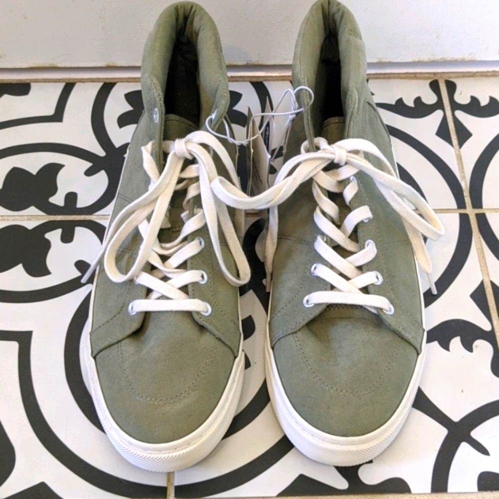NWT Sueded High Top Sneakers